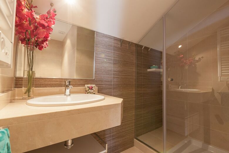 Home Club San Joaqu�n Apartments