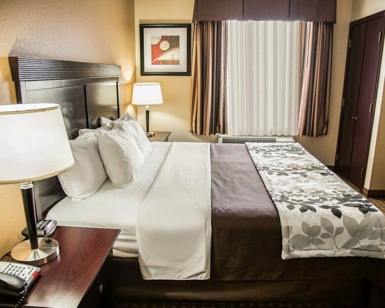 Hotel Sleep Inn & Suites