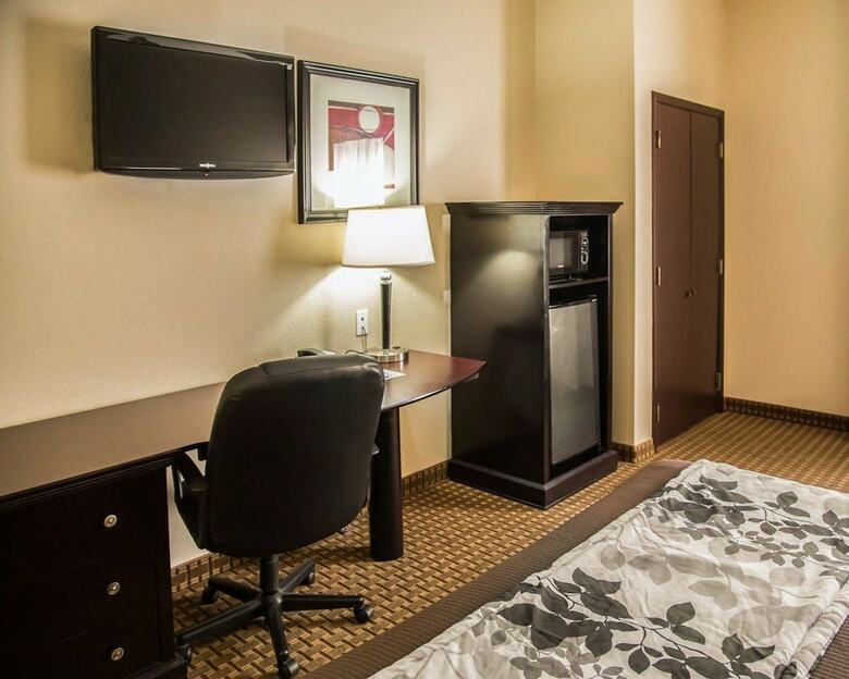 Hotel Sleep Inn & Suites