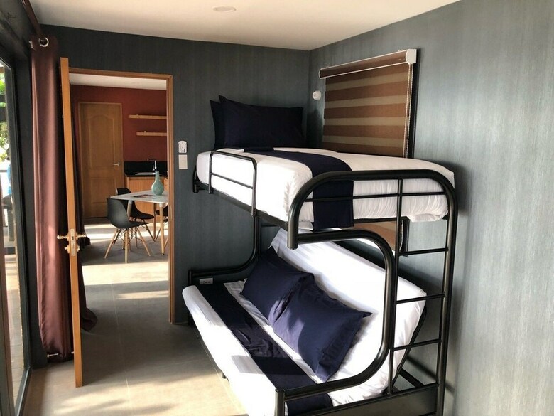 Hotel Crusoe Cabins