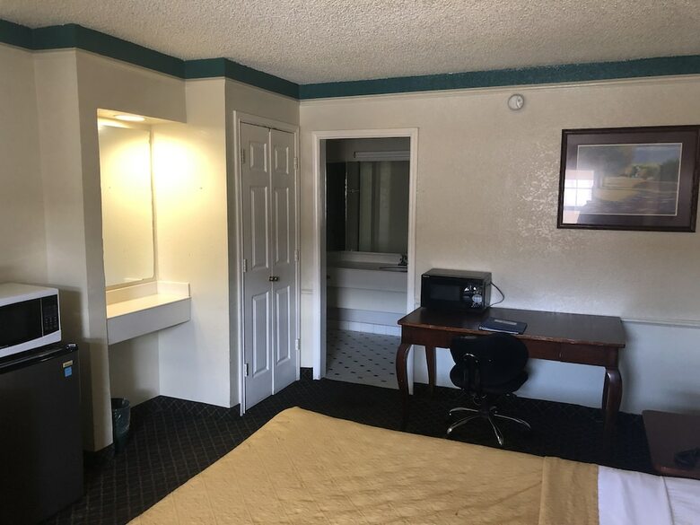 Hotel Americas Best Value Inn Denver
