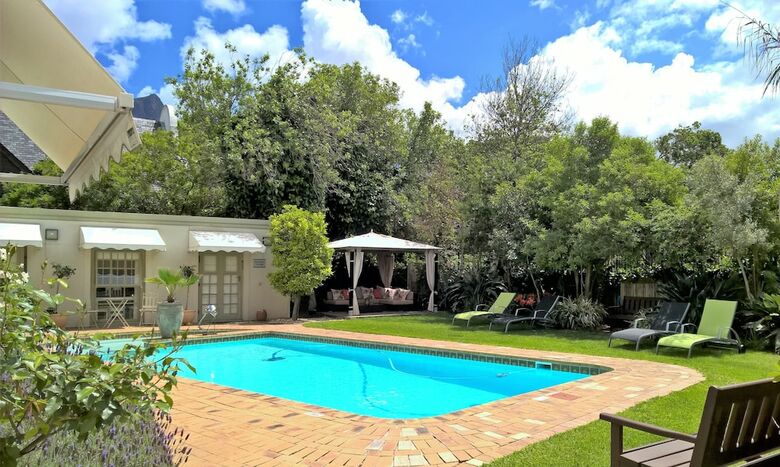 Hotel Wild Olive Guest House