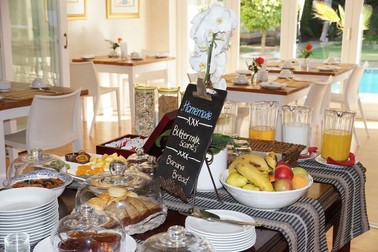 Hotel Wild Olive Guest House