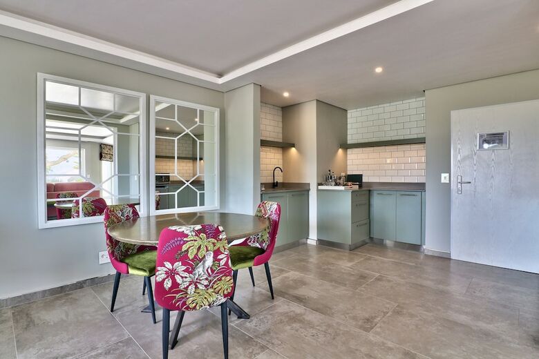 Hotel Ocean View House