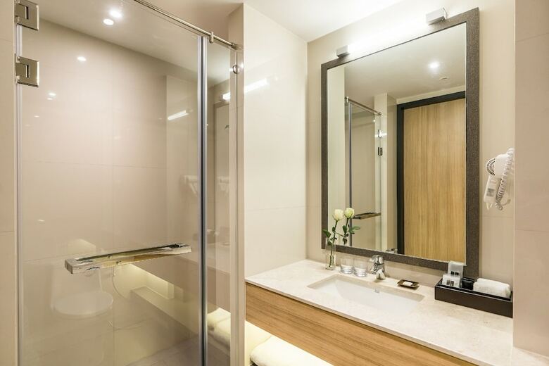 Hotel The Key Premier Sukhumvit By Compass Hospitality