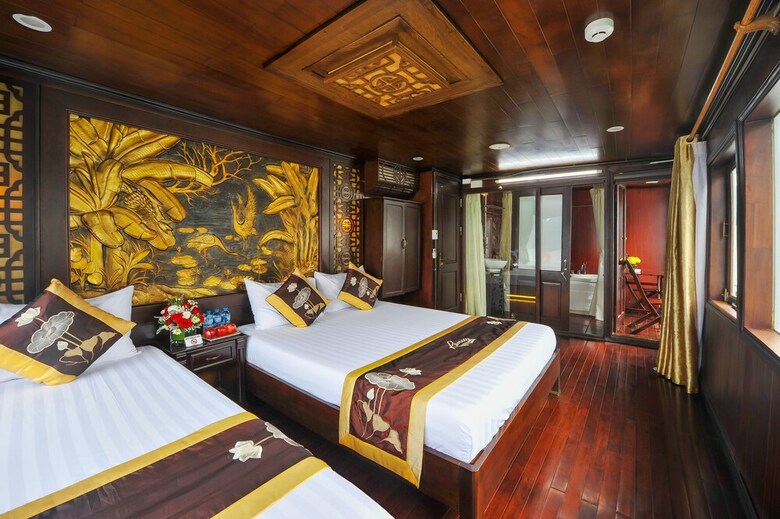 Renea Cruises Halong