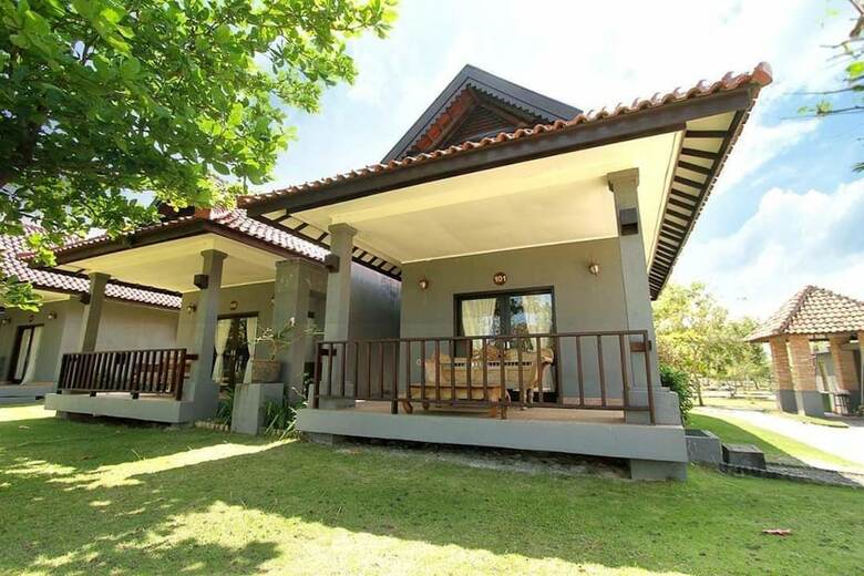 Hotel Lorin Belitung Beach Resort