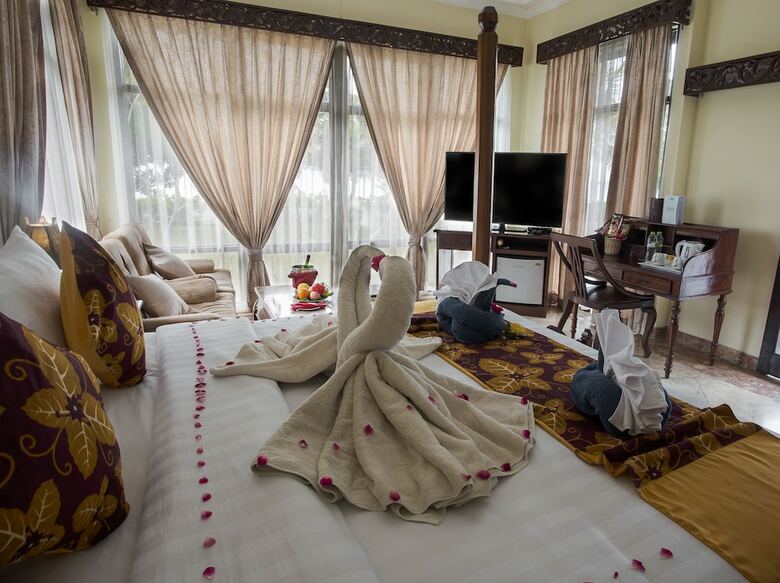 Hotel Lorin Belitung Beach Resort