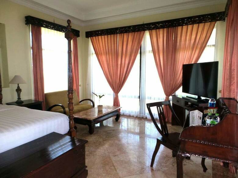 Hotel Lorin Belitung Beach Resort