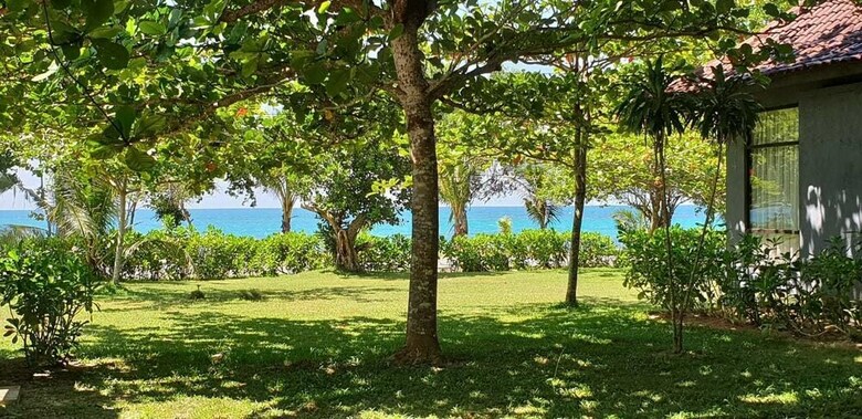 Hotel Lorin Belitung Beach Resort