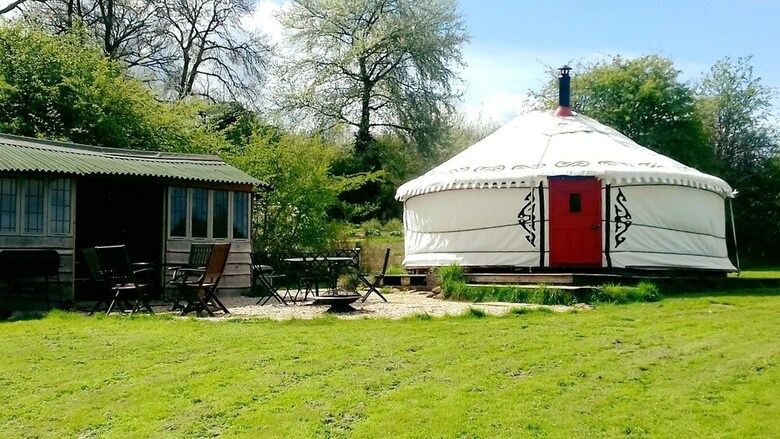 Hotel Love2yurt