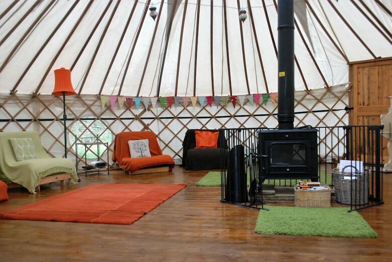 Hotel Love2yurt