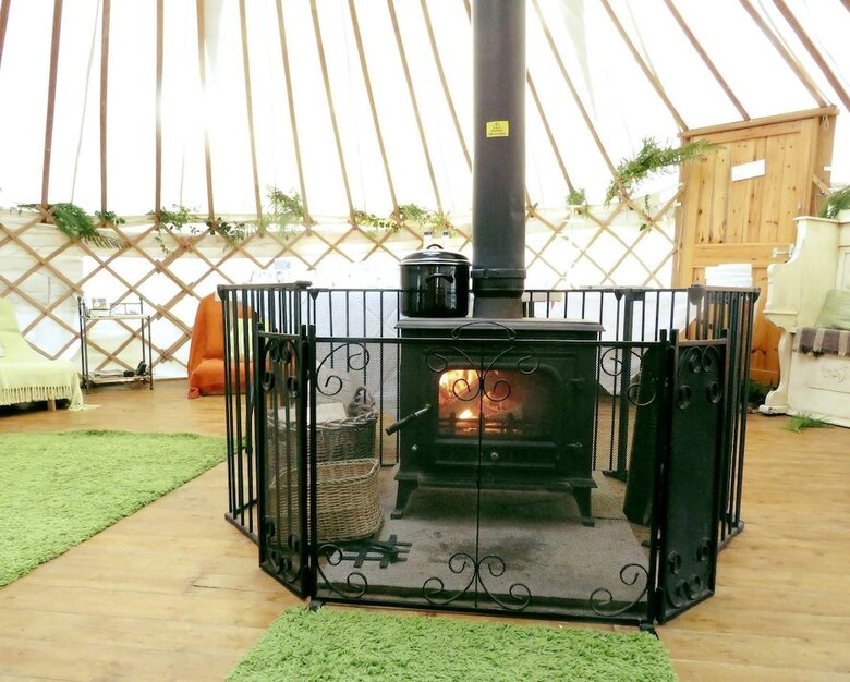Hotel Love2yurt