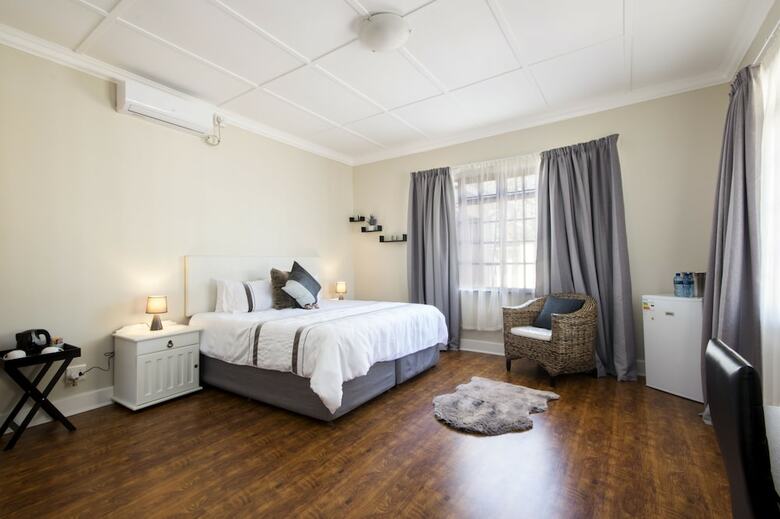 Hotel Walmer Villiers Self Catering