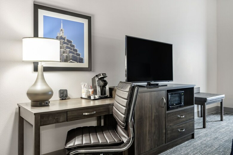 Hotel Comfort Suites Mcdonough Atlanta South