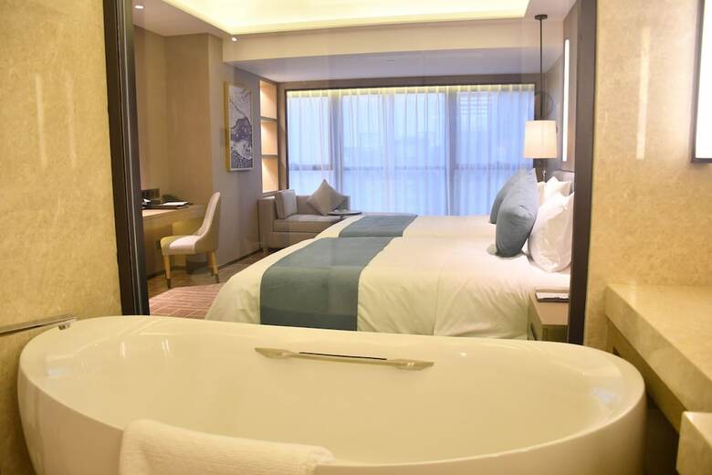 Hotel Wyndham Grand Maoming