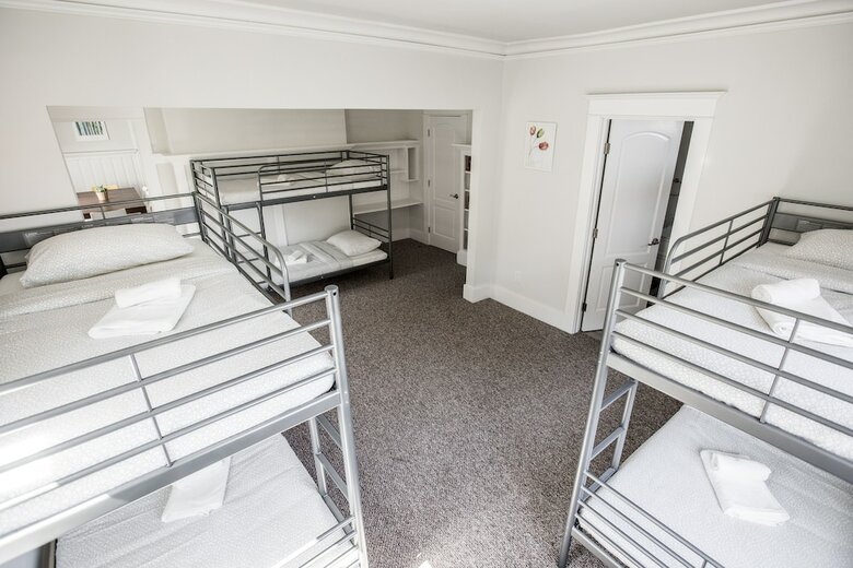 Hostal H California