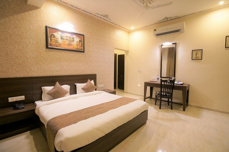Hotel The Lake View Palace