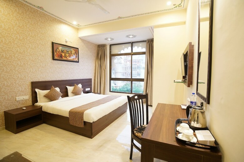 Hotel The Lake View Palace