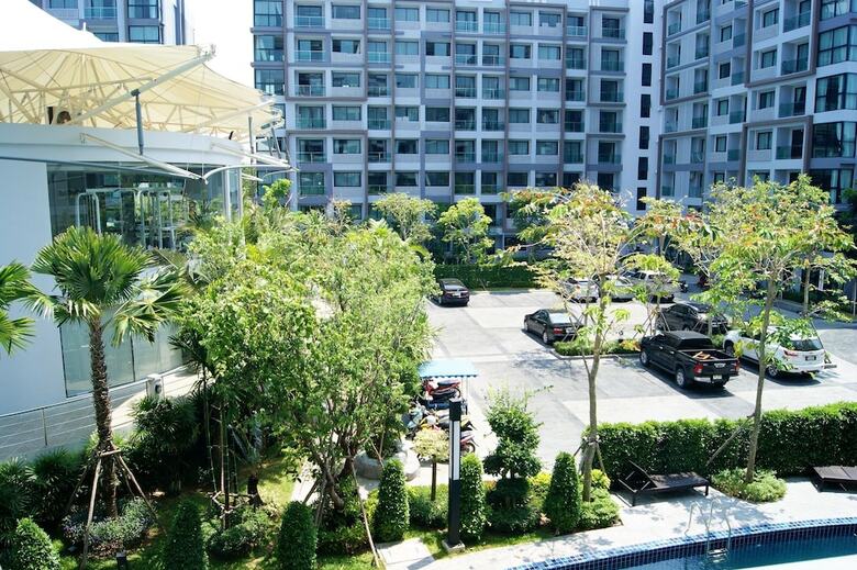 Dusit Grand Park By Lurii