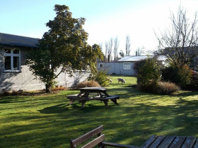 Motel Waiau Hotel