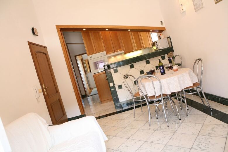 Apartamentos Sea Front Stone House