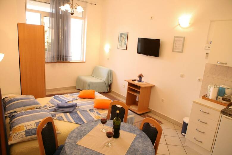 Apartamentos Sea Front Stone House