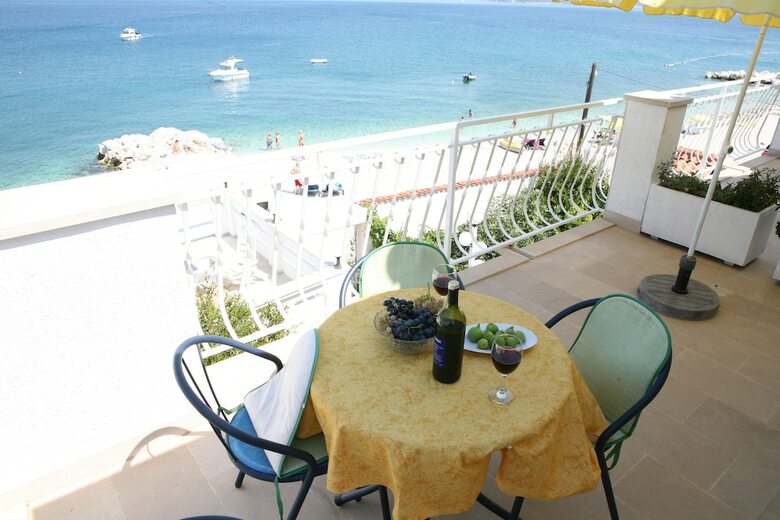 Apartamentos Sea Front Stone House