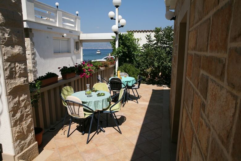 Apartamentos Sea Front Stone House