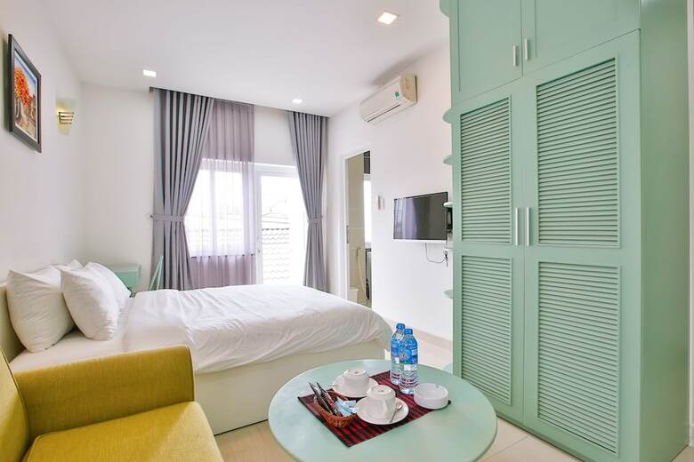 Sunflower Boutique Studio Apartment