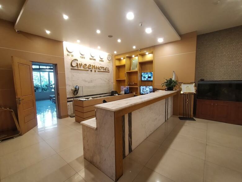 Green Hotel