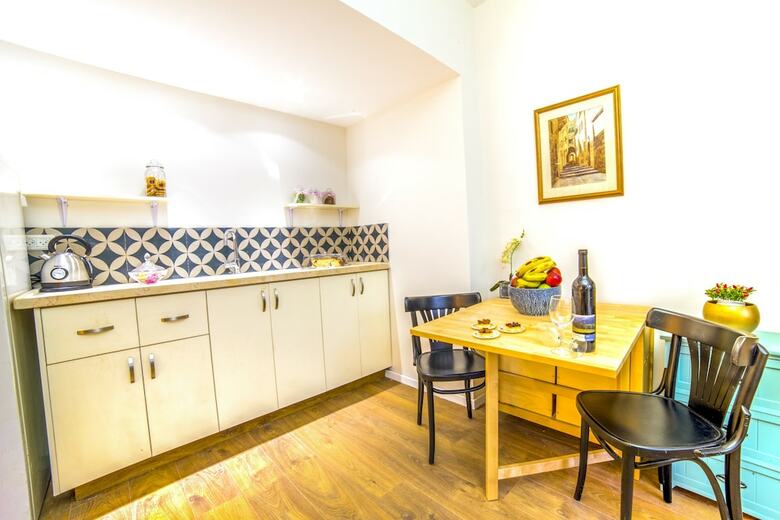 Ji Apartments (Jonathan Hotel Chain)
