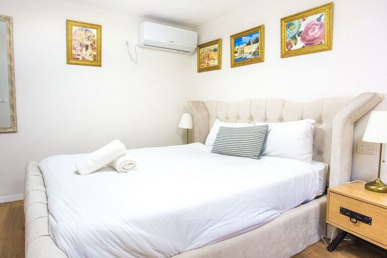 Ji Apartments (Jonathan Hotel Chain)