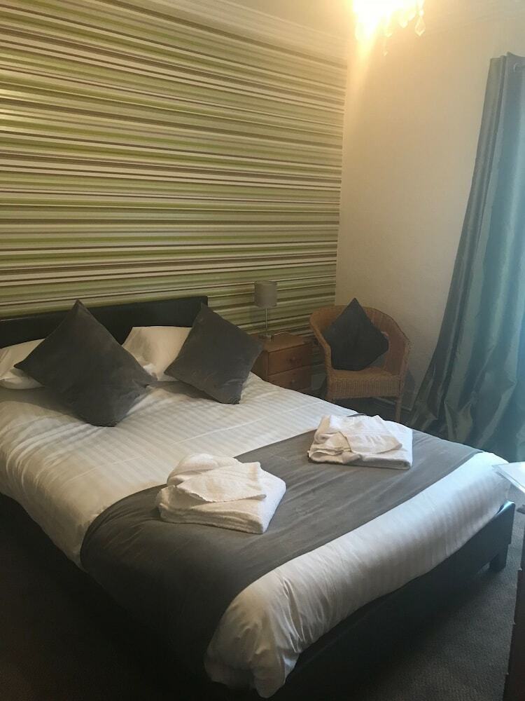 Crown Hotel