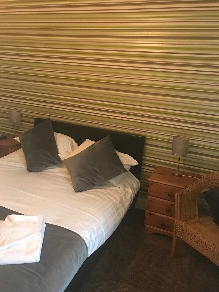 Crown Hotel