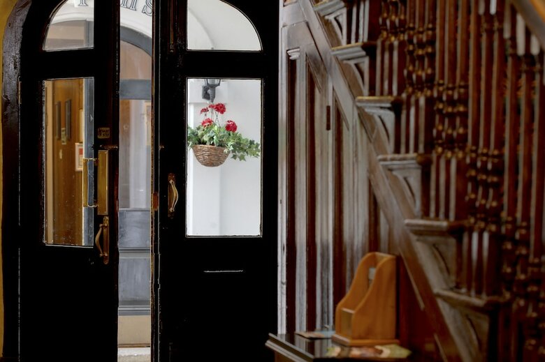 Angel & Royal Hotel