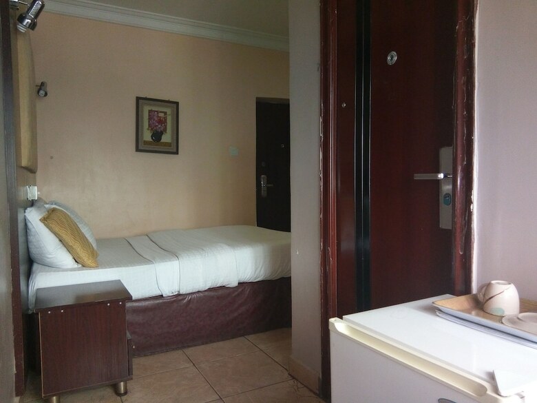 Roses Hotel