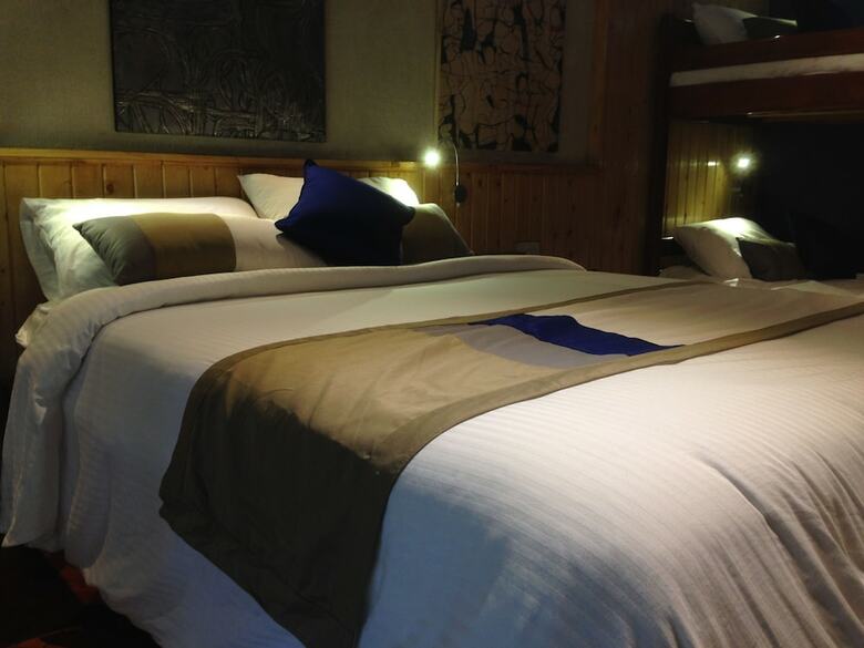 Hotel Amani Gardens Inn