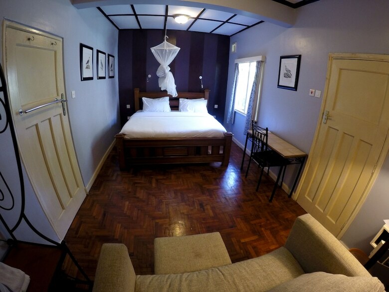 Hotel Amani Gardens Inn