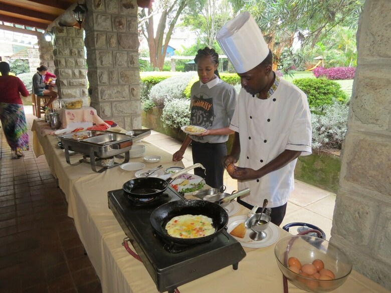 Hotel Amani Gardens Inn