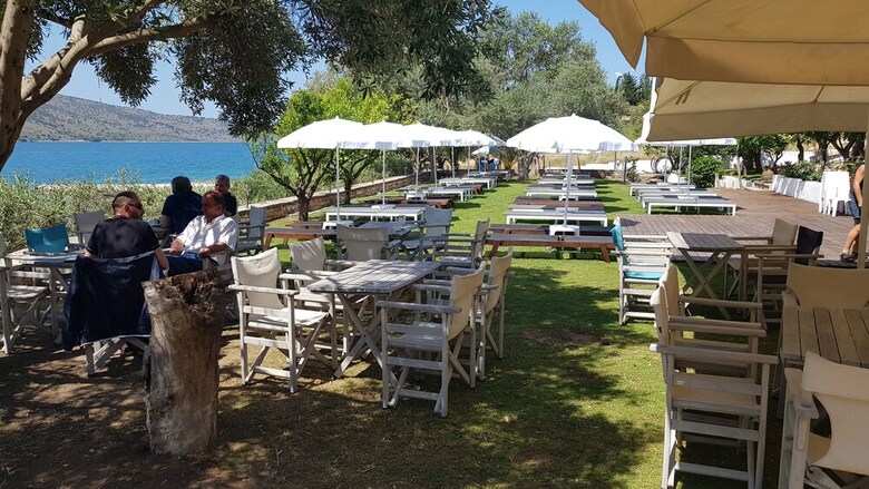 Hotel Plataria Seaside Resort