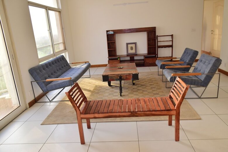 Aparthotel Vehomes Spacious Condo In Greater Noida