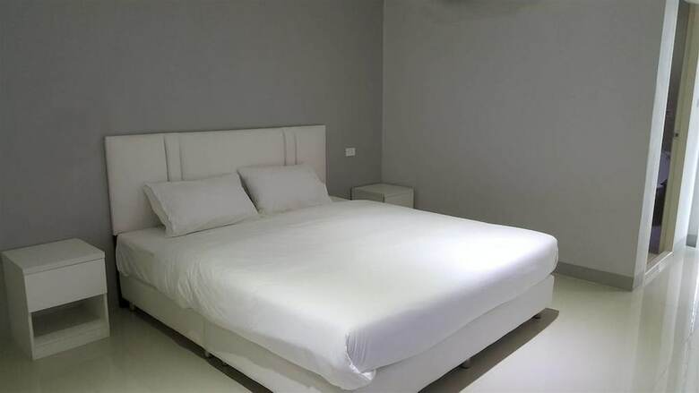 River Residence Saraburi Hotel