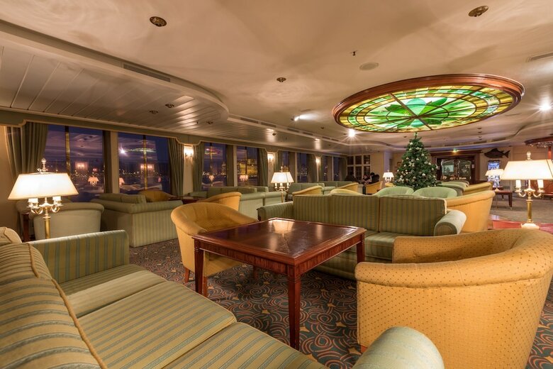 Onriver Hotels  - Ms Cezanne