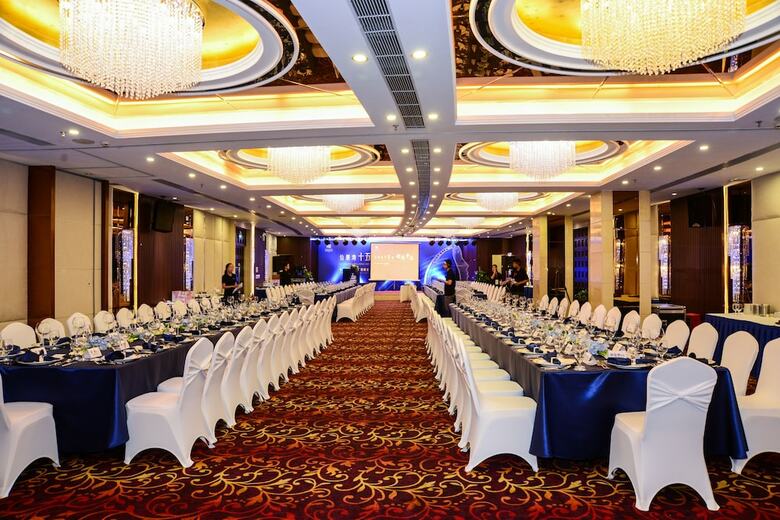 Harbourview Hotel & Resort