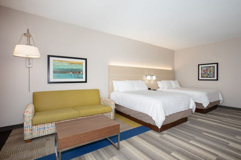 Hotel Holiday Inn Express And Suites Denver Ne - Brighton