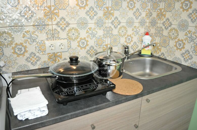 Enjoy! Apartments & Studios ? Akvareli