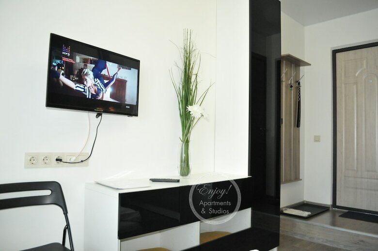 Enjoy! Apartments & Studios ? Akvareli