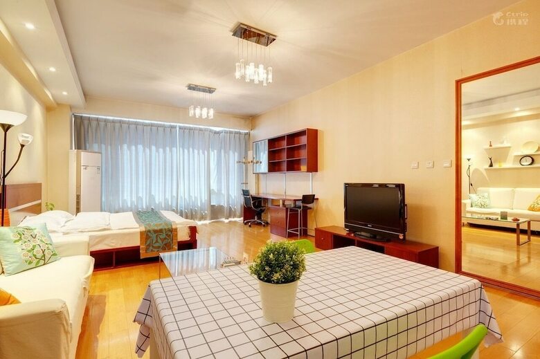 Apple Hotel