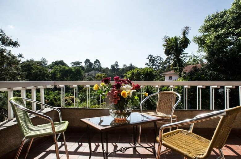 Hotel Adies Garden Suites